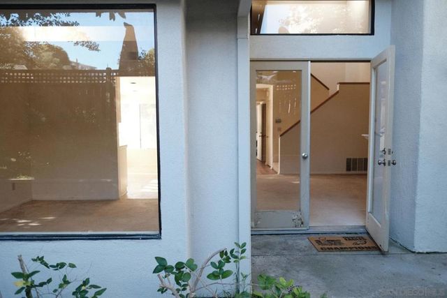 6306 Caminito Del Cervato, San Diego, CA 92111