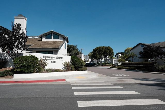 6306 Caminito Del Cervato, San Diego, CA 92111