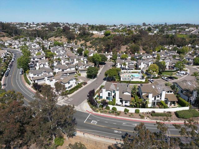 6306 Caminito Del Cervato, San Diego, CA 92111