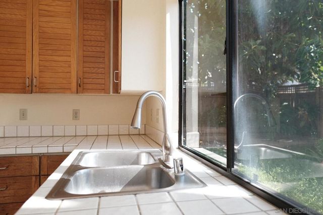 6306 Caminito Del Cervato, San Diego, CA 92111