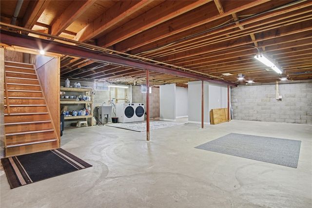 320 Winfield Road, Irondequoit, NY 14622