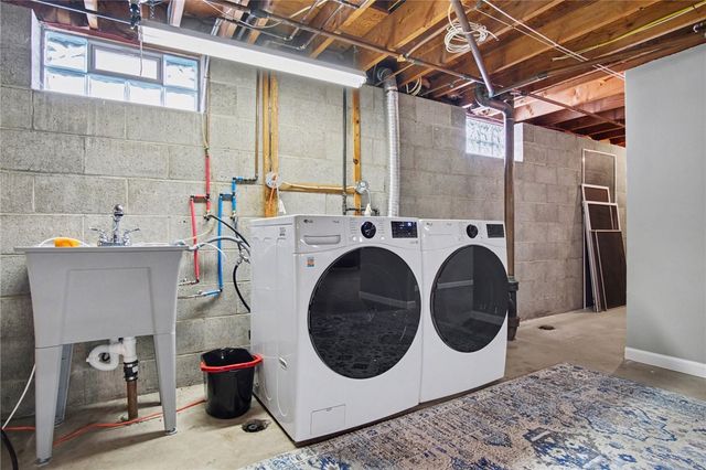 320 Winfield Road, Irondequoit, NY 14622