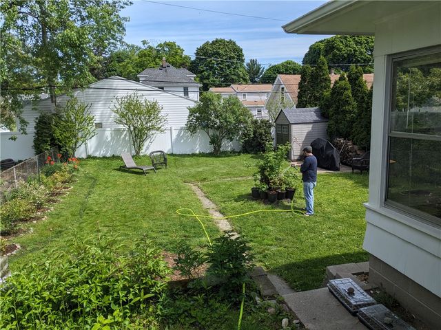 320 Winfield Road, Irondequoit, NY 14622