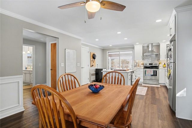 320 Winfield Road, Irondequoit, NY 14622