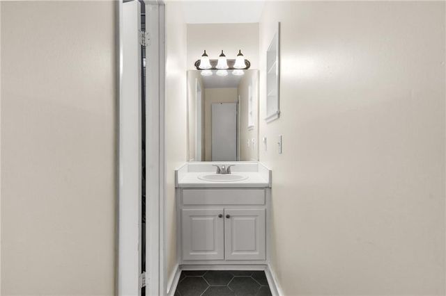 557 Picketts Bend Court, Marietta, GA 30008