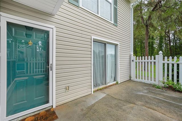 557 Picketts Bend Court, Marietta, GA 30008