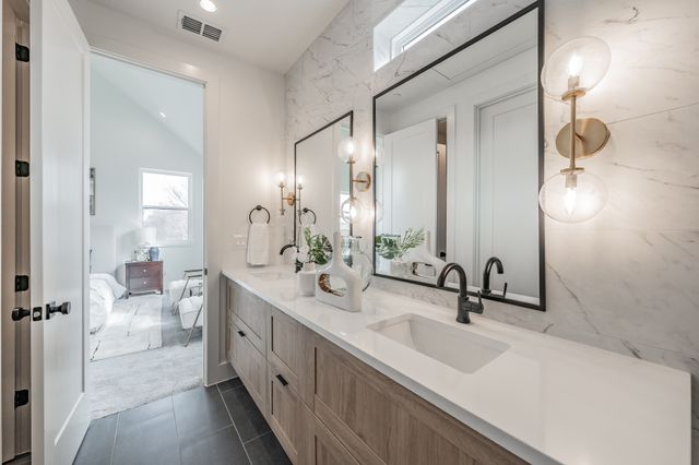 2166 Lovedale Avenue 101, Dallas, TX 75235