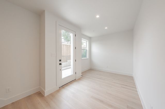2166 Lovedale Avenue 101, Dallas, TX 75235