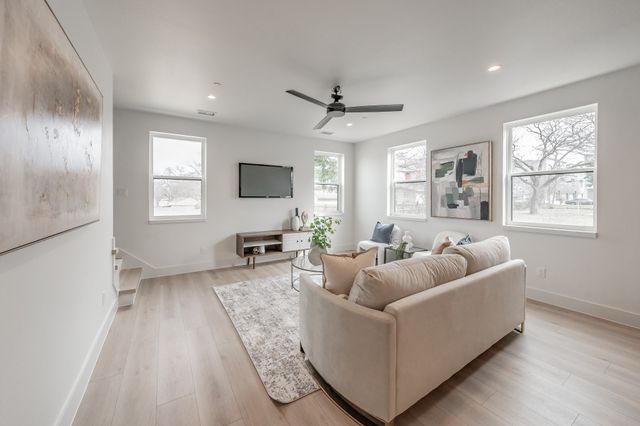2166 Lovedale Avenue 101, Dallas, TX 75235
