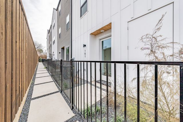 2166 Lovedale Avenue 101, Dallas, TX 75235