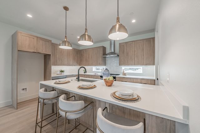 2166 Lovedale Avenue 101, Dallas, TX 75235