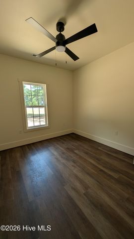 129 Laurel Oak Lane, Pinebluff, NC 28373