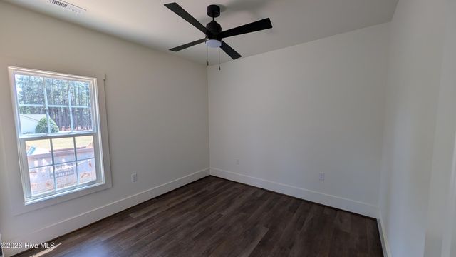 129 Laurel Oak Lane, Pinebluff, NC 28373