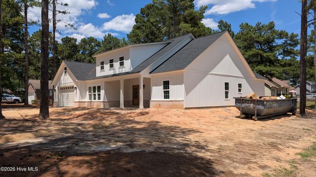 129 Laurel Oak Lane, Pinebluff, NC 28373