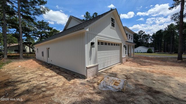 129 Laurel Oak Lane, Pinebluff, NC 28373