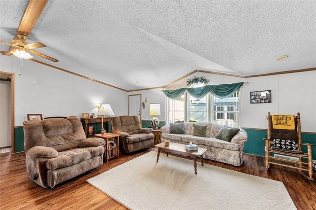 307 Holiday Ct, Mt Pleasant Twp, PA 15666