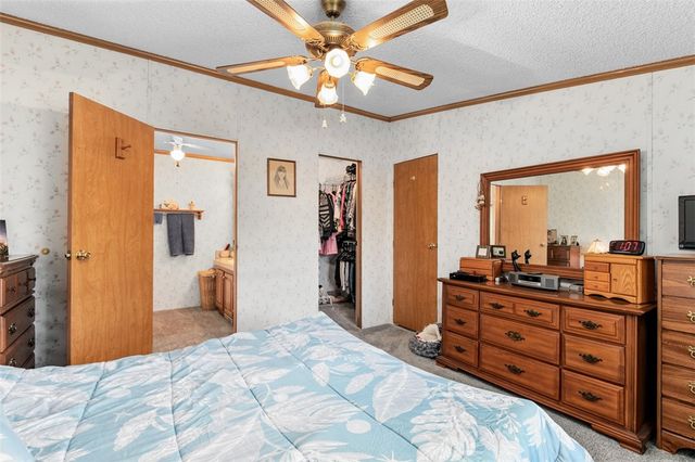 307 Holiday Ct, Mt Pleasant Twp, PA 15666