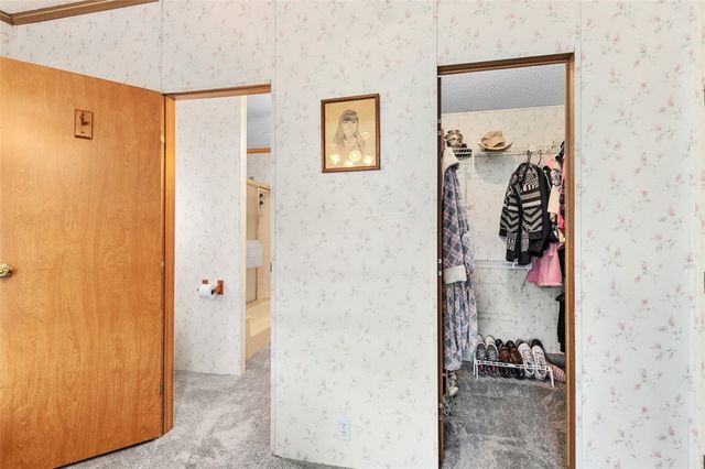 307 Holiday Ct, Mt Pleasant Twp, PA 15666