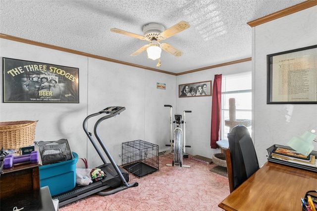 307 Holiday Ct, Mt Pleasant Twp, PA 15666