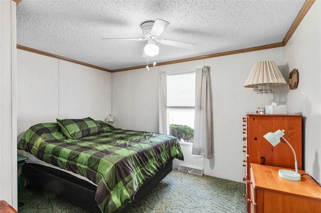 307 Holiday Ct, Mt Pleasant Twp, PA 15666