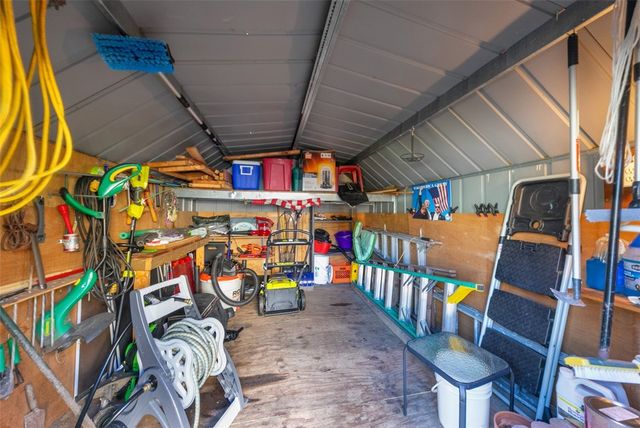 307 Holiday Ct, Mt Pleasant Twp, PA 15666