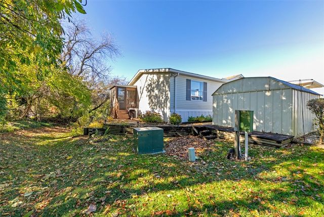 307 Holiday Ct, Mt Pleasant Twp, PA 15666