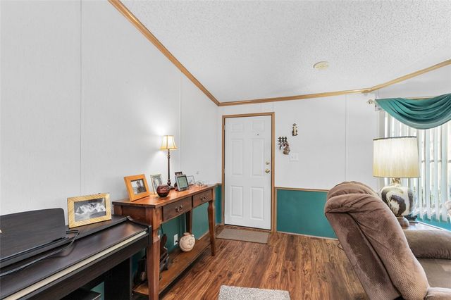 307 Holiday Ct, Mt Pleasant Twp, PA 15666