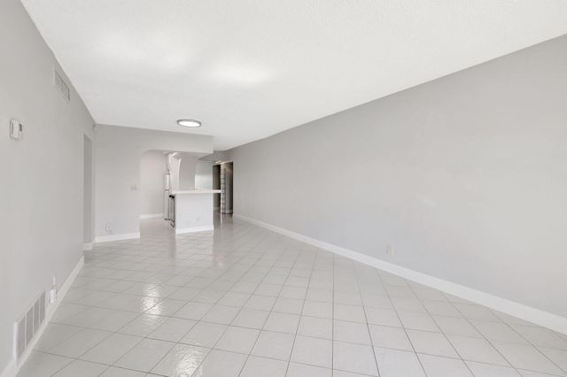 1407 NE 56th Street 408, Fort Lauderdale, FL 33334