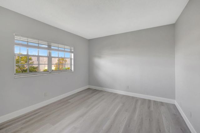 1407 NE 56th Street 408, Fort Lauderdale, FL 33334