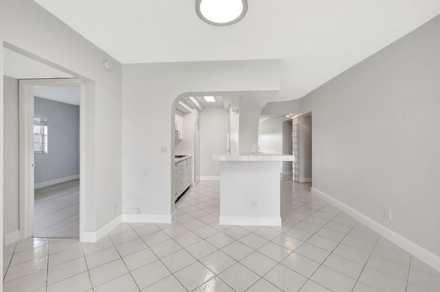 1407 NE 56th Street 408, Fort Lauderdale, FL 33334