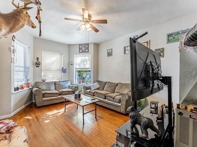 3244 N Drake Avenue, Chicago, IL 60618