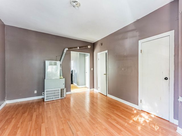 3244 N Drake Avenue, Chicago, IL 60618