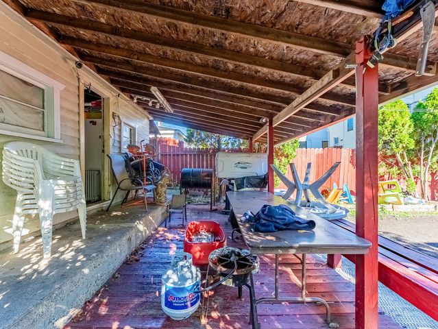 3244 N Drake Avenue, Chicago, IL 60618