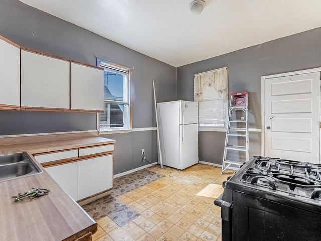 3244 N Drake Avenue, Chicago, IL 60618