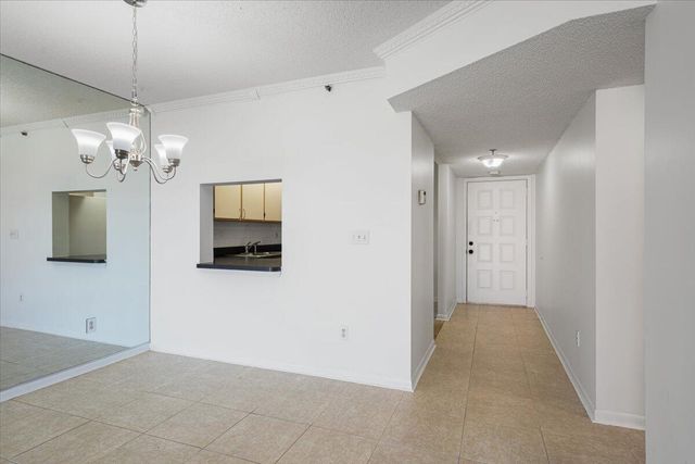 896 N Federal Highway 322, Lantana, FL 33462