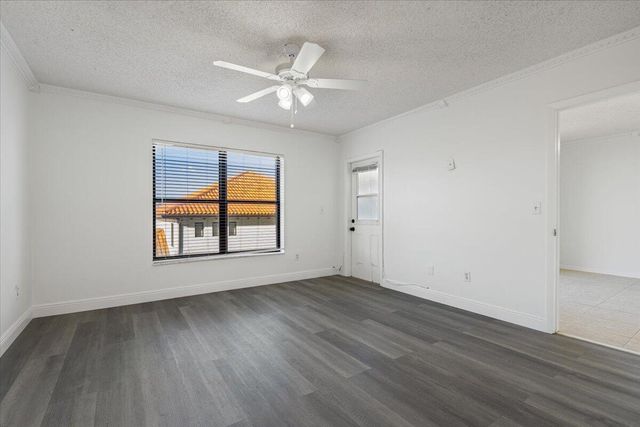 896 N Federal Highway 322, Lantana, FL 33462