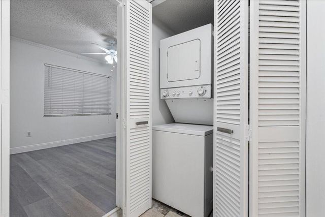 896 N Federal Highway 322, Lantana, FL 33462