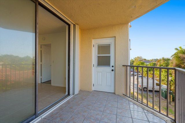 896 N Federal Highway 322, Lantana, FL 33462