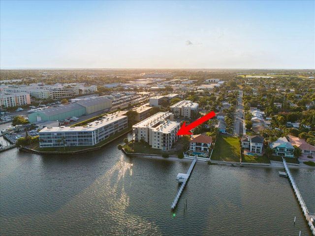 896 N Federal Highway 322, Lantana, FL 33462