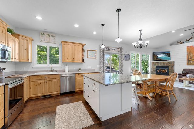 244 W ALPINE DR, Saratoga Springs, UT 84045
