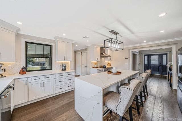 665 Mount Sinai Coram Road, Mount Sinai, NY 11766