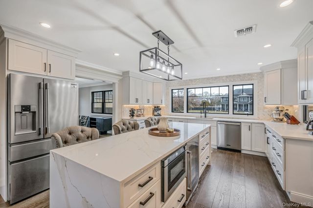 665 Mount Sinai Coram Road, Mount Sinai, NY 11766