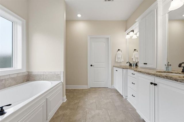 1327 W Eagles Nest, Lake Charles, LA 70611