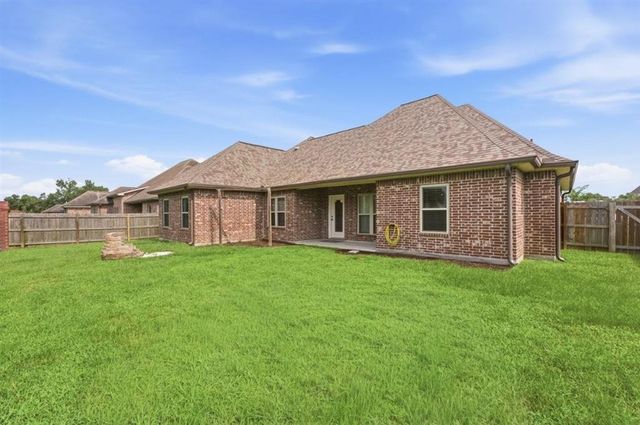 1327 W Eagles Nest, Lake Charles, LA 70611