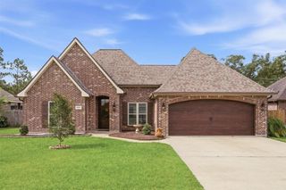 1327 W Eagles Nest, Lake Charles, LA 70611
