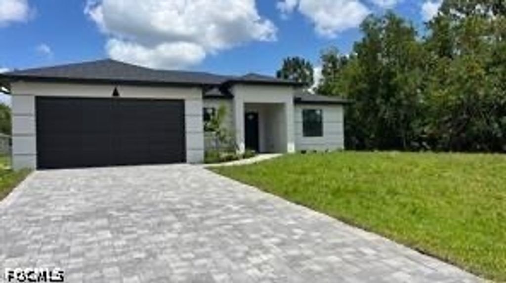 3906 6 ST W, Lehigh Acres, FL 33971