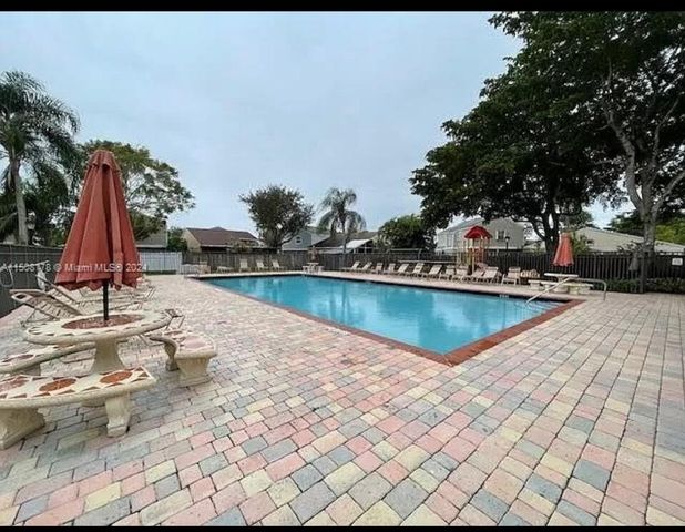 15813 W Waterside Circle 206, Sunrise, FL 33326
