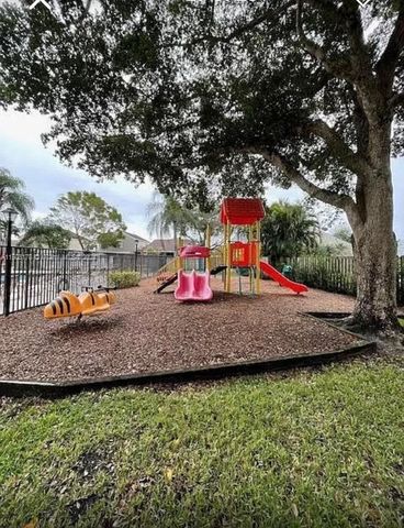 15813 W Waterside Circle 206, Sunrise, FL 33326