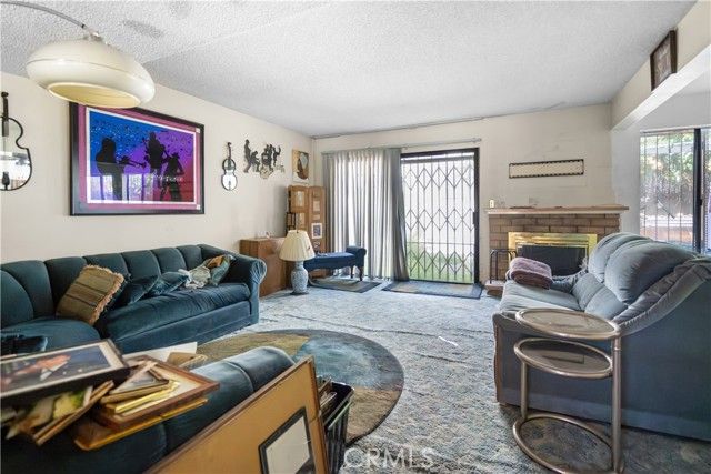 9024 Willis, Panorama City (los Angeles), CA 91402