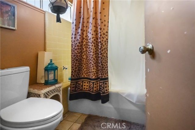 9024 Willis, Panorama City (los Angeles), CA 91402